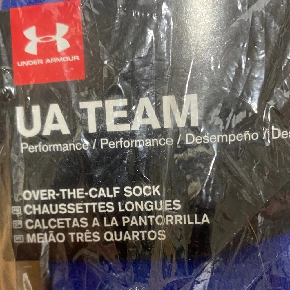 NWT Under Armour Baseball belt & Blue‎ Athletic Socks youth